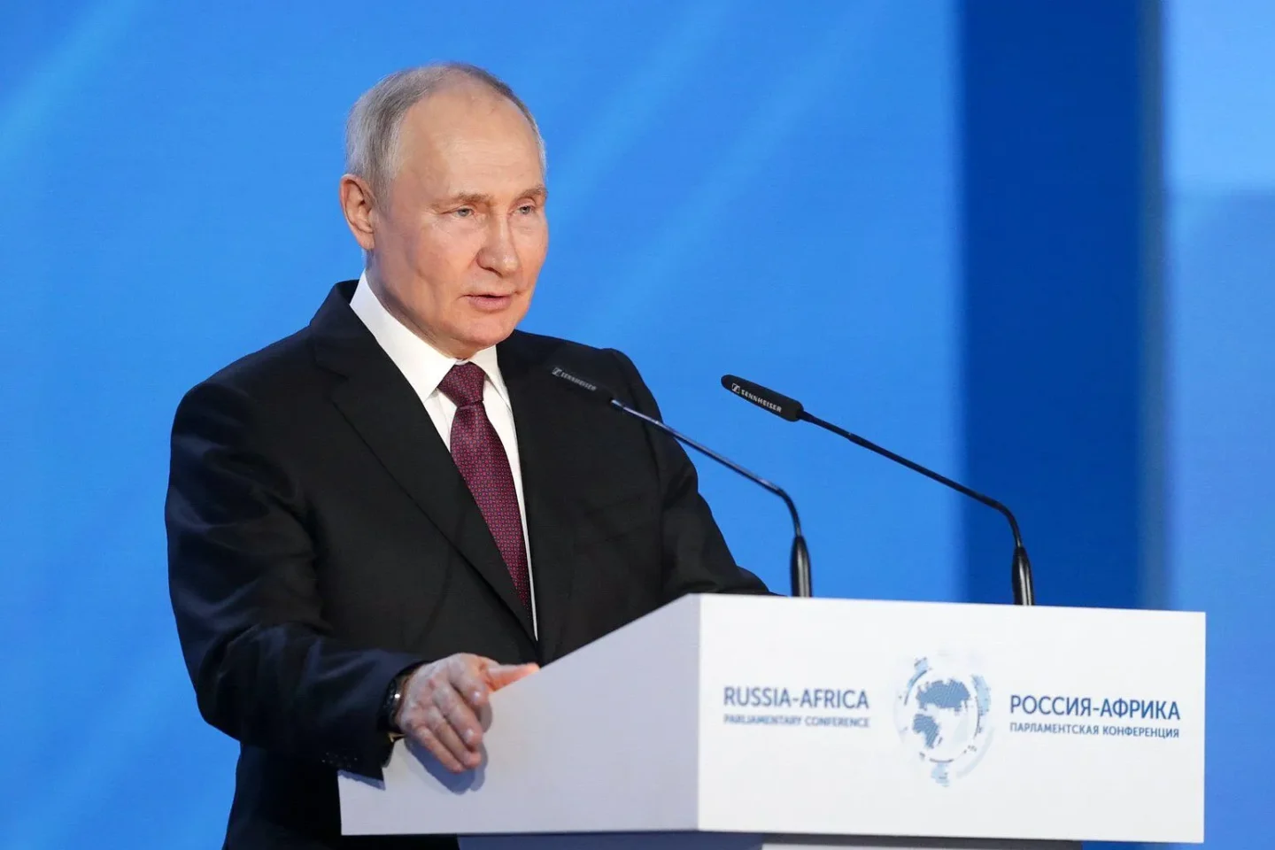 59 violations in one night: Russia fails to observe Easter truce in Ukraine