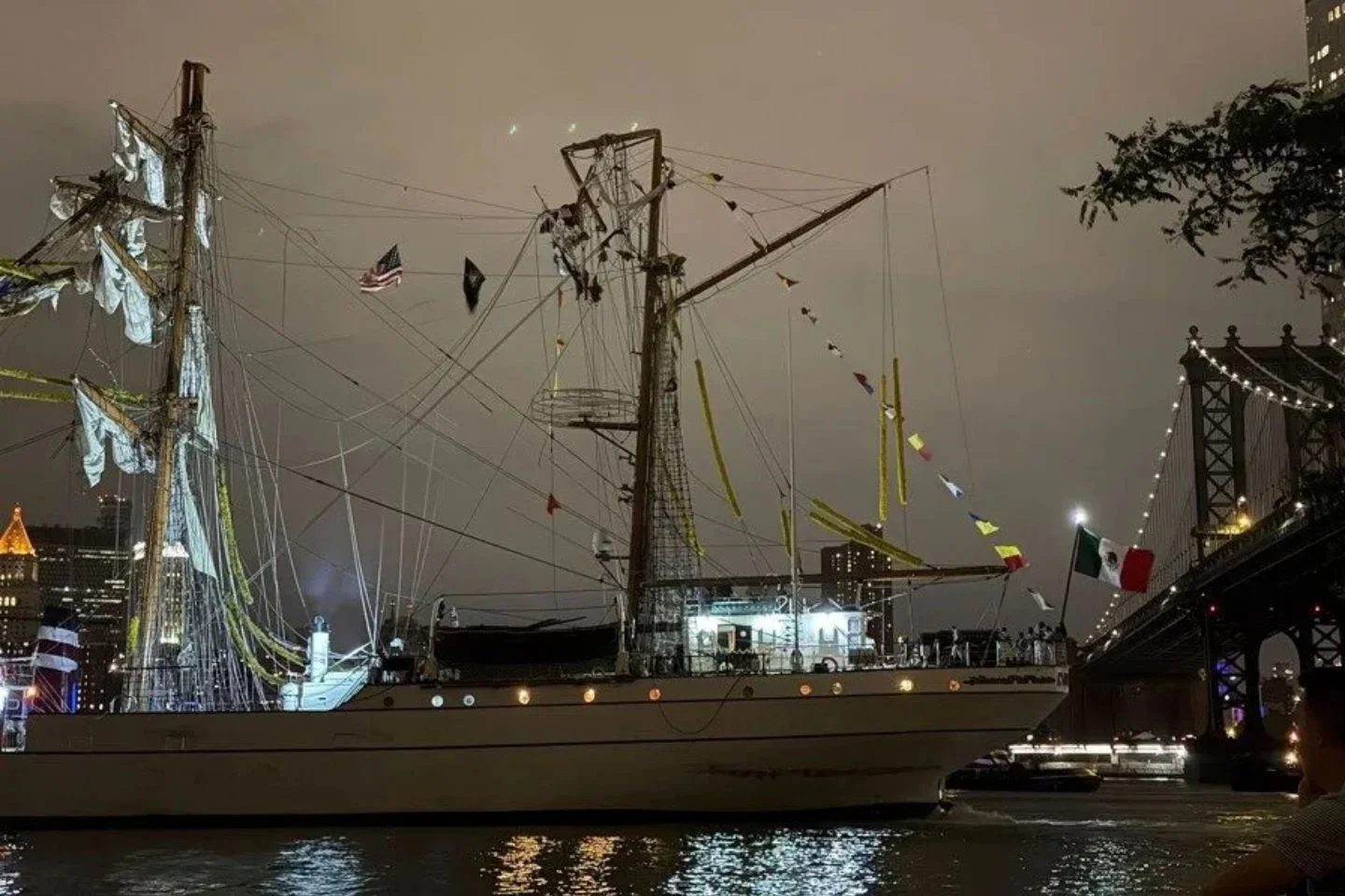 Navy training ship rams Brooklyn Bridge!