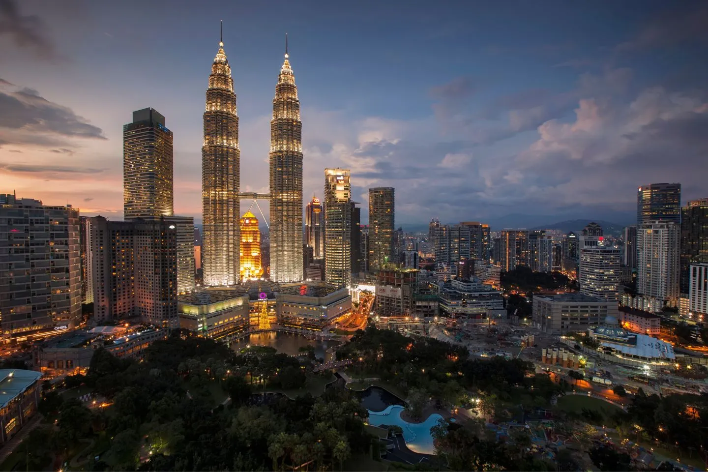 With the highest honors: Kosovo’s President Vjosa Osmani welcomed in Malaysia