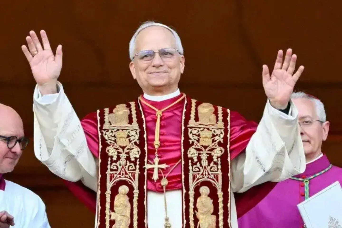The new powerful pope: Leo XIV, the American
