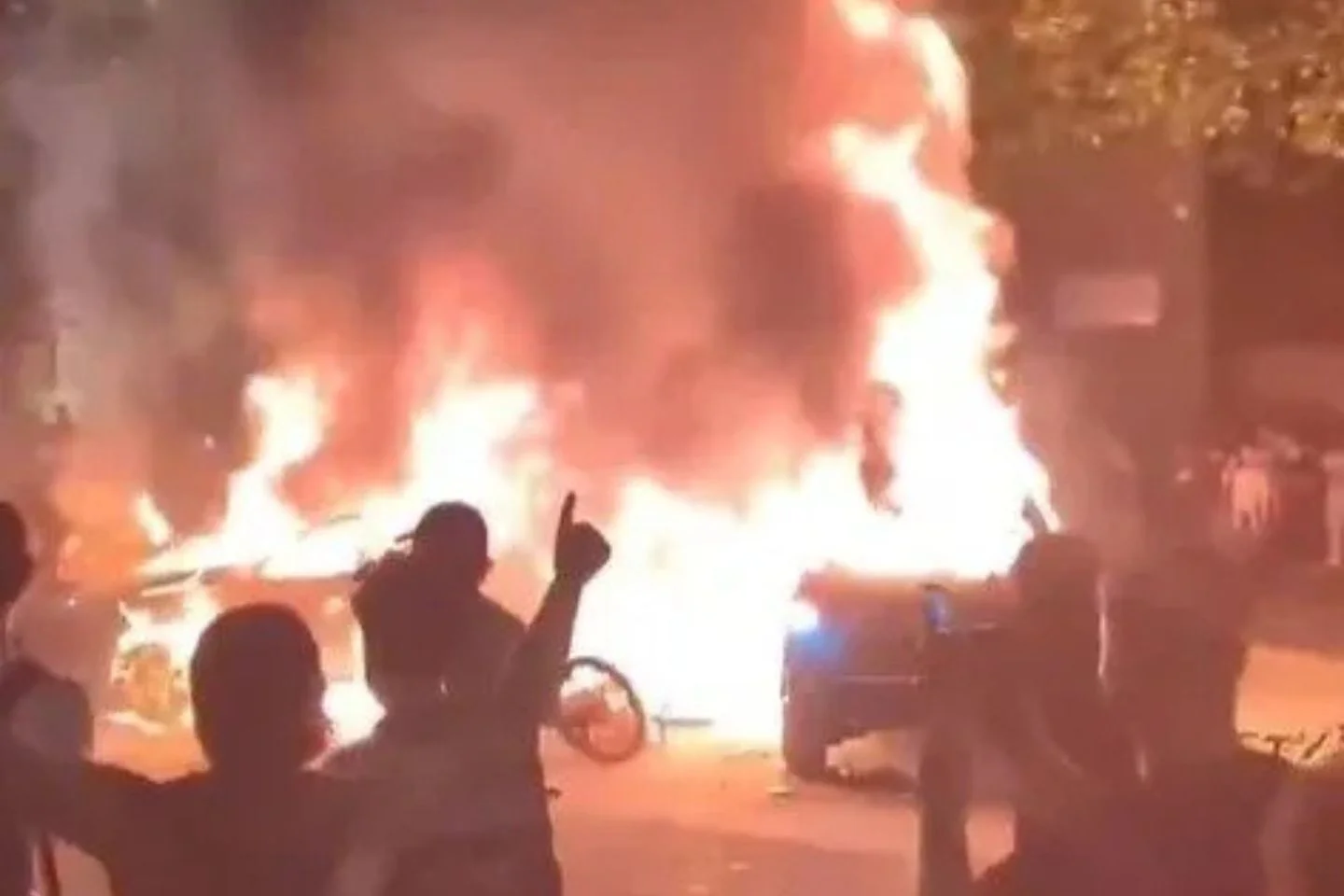 Looting and riots: Serious unrest in Paris