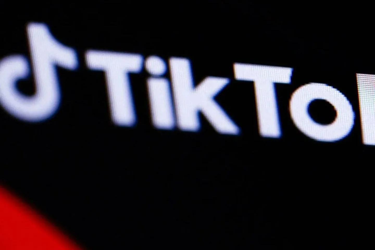 TikTok and Instagram only for users aged 15 and above: The Netherlands takes the lead – will other countries follow suit?