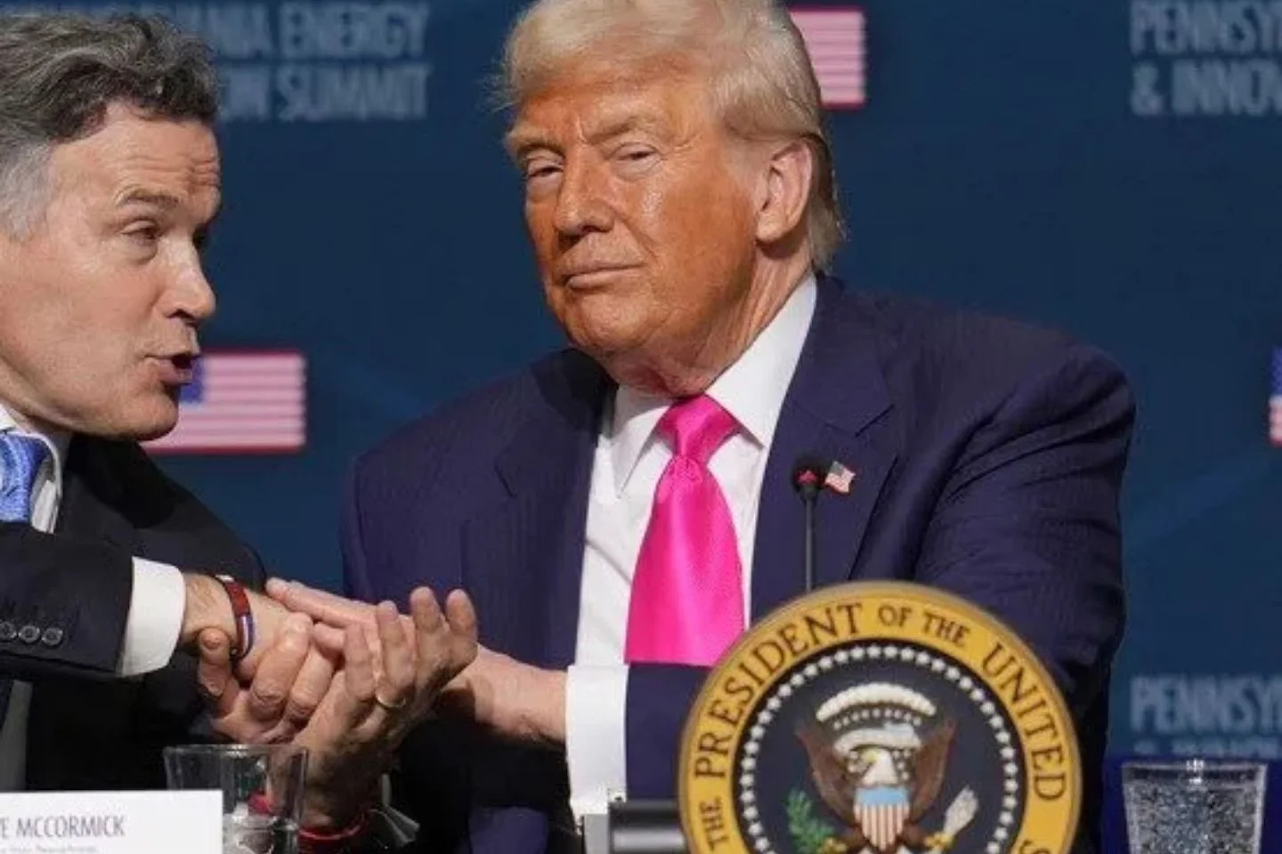 Trump: Strange spot on his hand – White House forced to respond