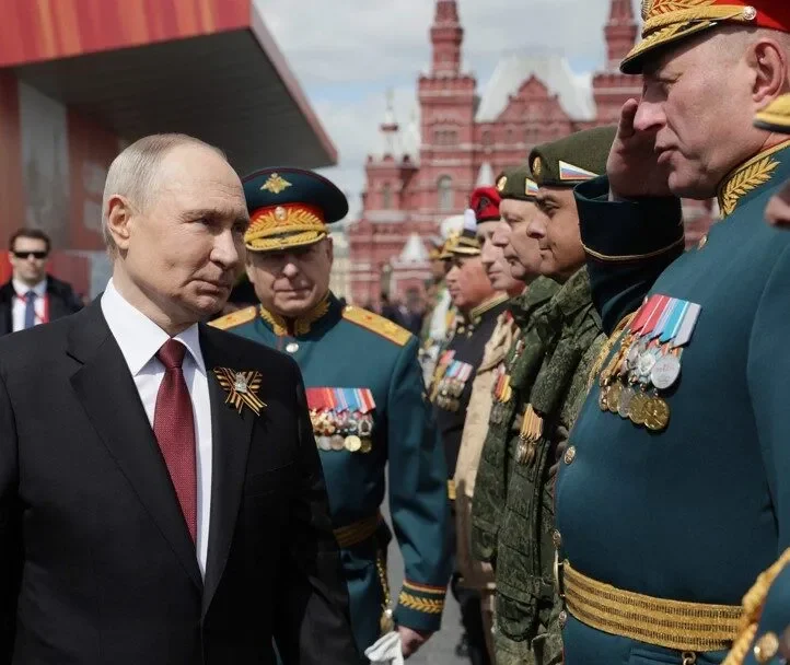 Putin’s response to Trump’s submarine threat: New hypersonic missile on NATO border