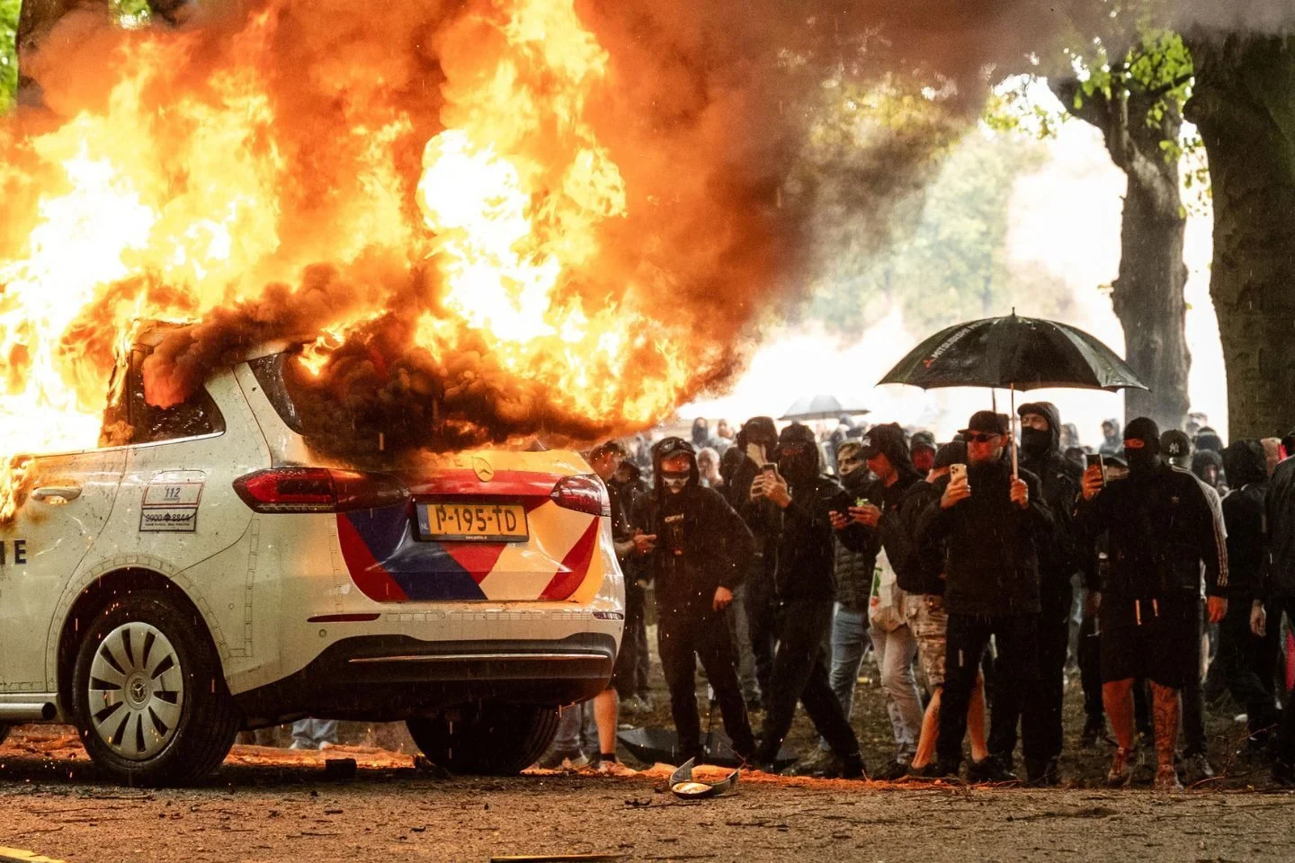 Riots in The Hague: Demonstration against asylum policy escalates